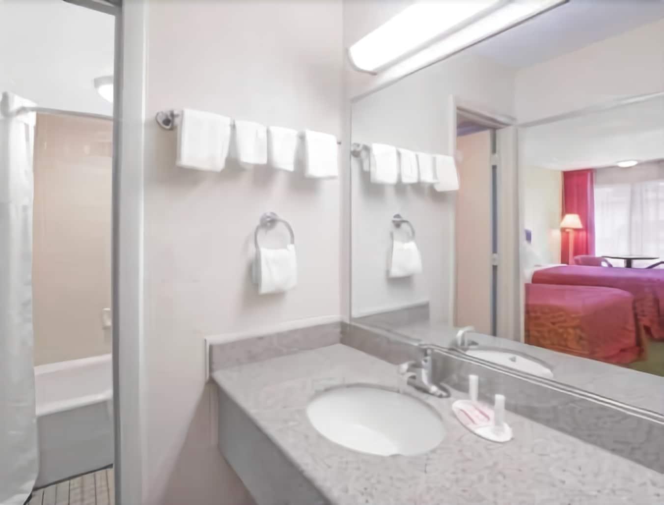 Days Inn By Wyndham Wilmington / University Eksteriør bilde