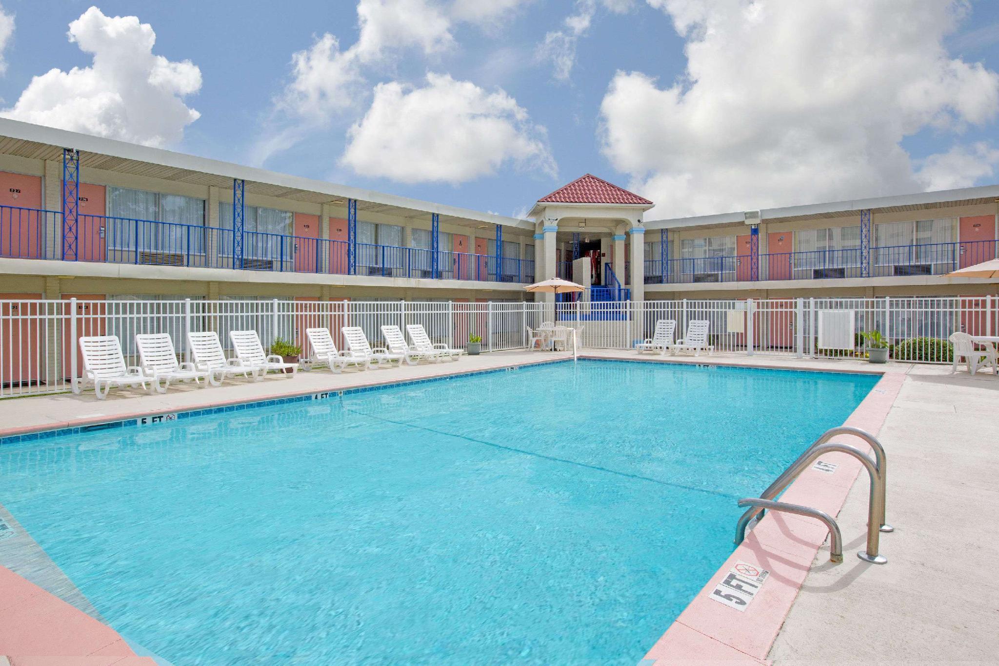 Days Inn By Wyndham Wilmington / University Eksteriør bilde