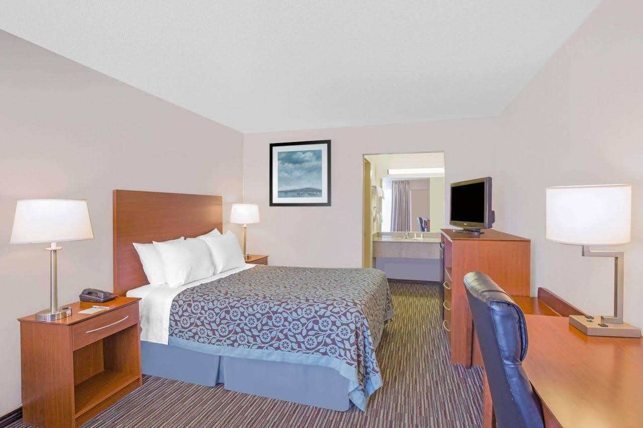 Days Inn By Wyndham Wilmington / University Eksteriør bilde